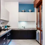 Blue Mood - By Myhomeincomo Διαμέρισμα