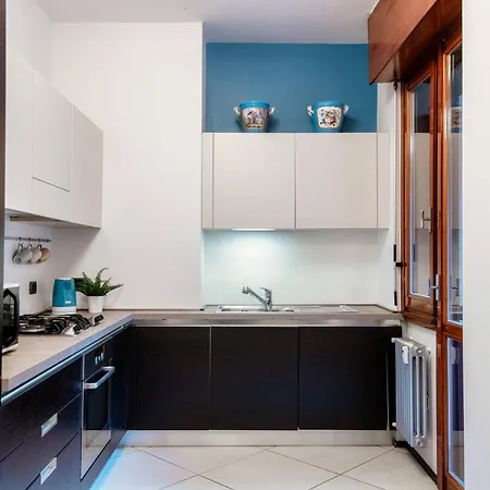 Blue Mood - By Myhomeincomo Apartment