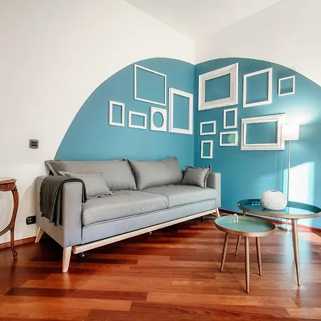 Apartment Blue Mood - By Myhomeincomo