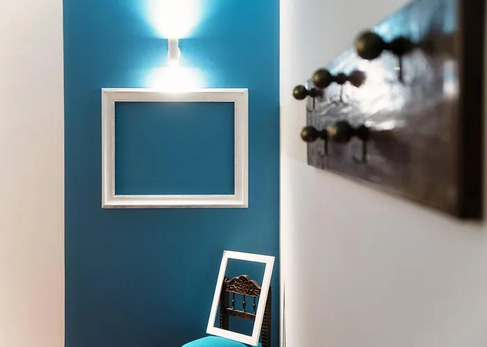 Blue Mood - By Myhomeincomo Τσερνόμπιο