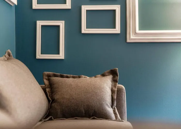 Blue Mood - By Myhomeincomo * Τσερνόμπιο